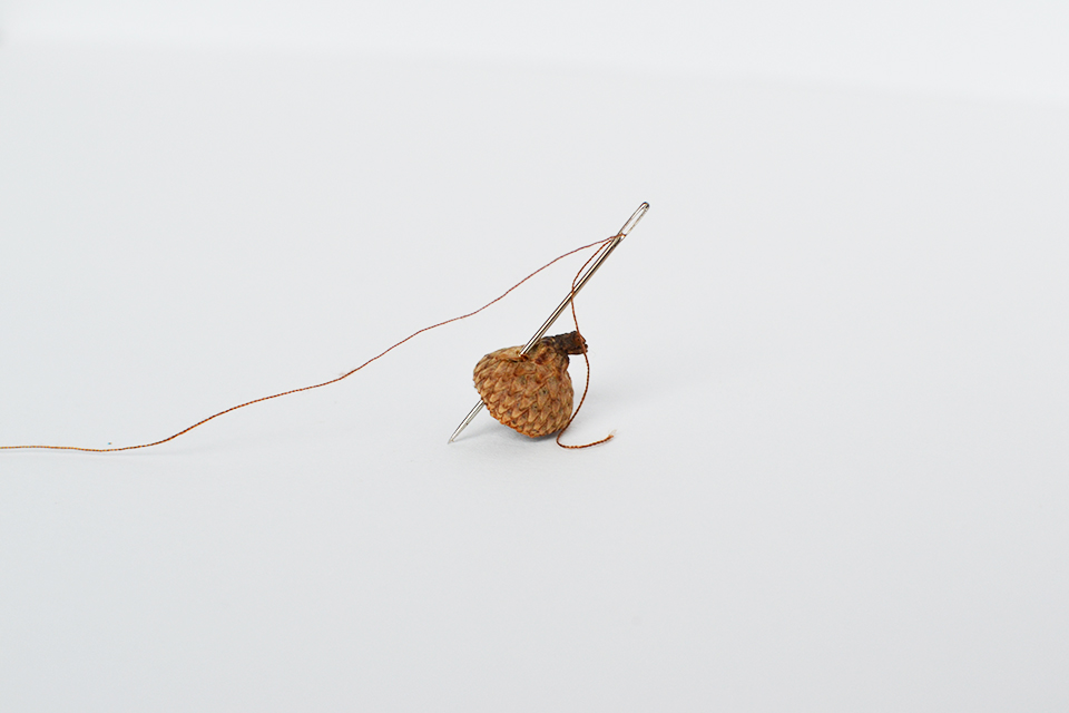 DIY Acorn Place Cards DIY Acorn Place Cards