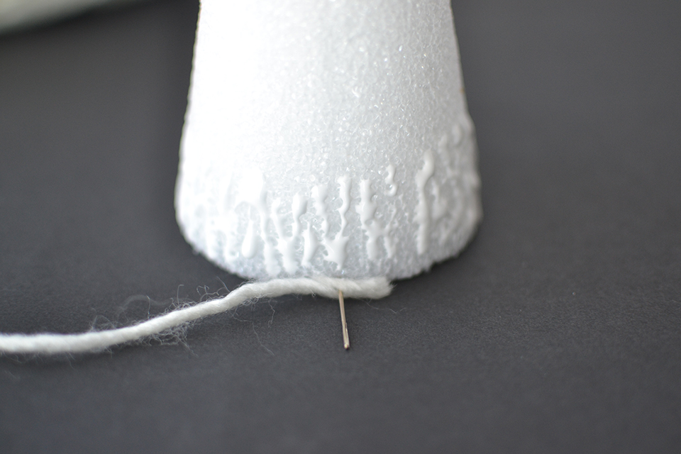 DIY Holiday Yarn Trees DIY Holiday Yarn Trees