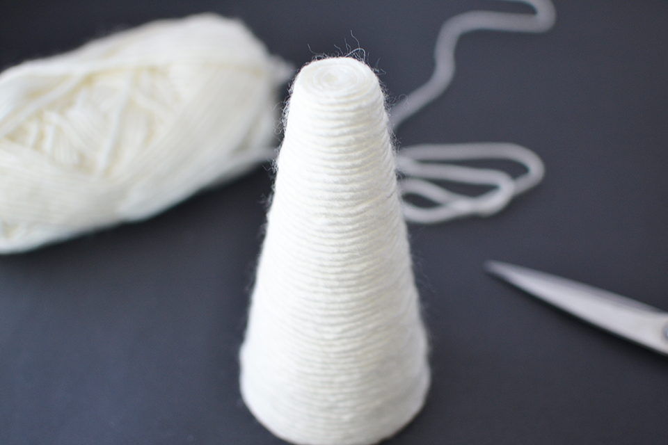 DIY Holiday Yarn Trees DIY Holiday Yarn Trees