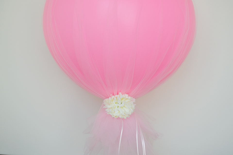 DIY Tulle Balloon DIY Tulle Balloon