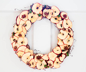 Dry Apple Wreath