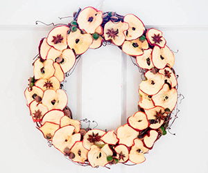 Dry Apple Wreath