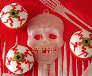 Eyeball Cupcakes