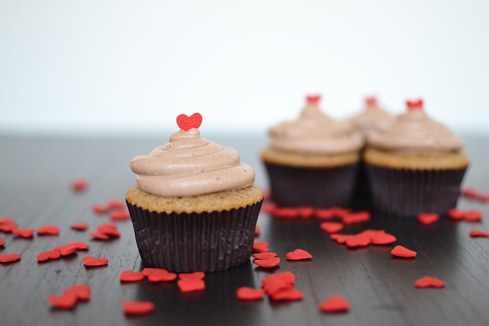Nutella Filled Cinnamon Cupcakes With Nutella Frosting Recipe Nutella Filled Cinnamon Cupcakes With Nutella Frosting Recipe