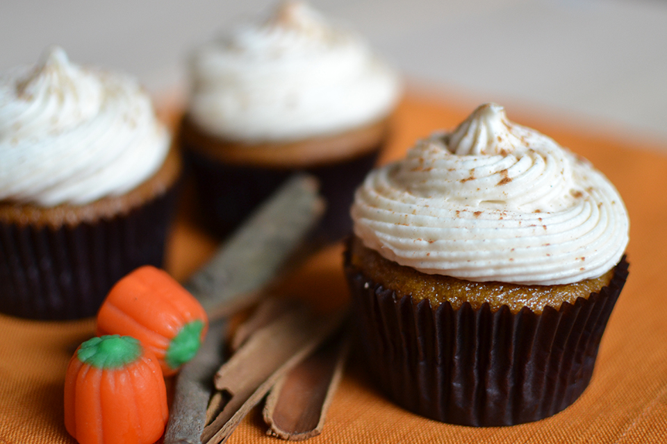 Pumpkin Cupcakes With Cream Cheese Frosting Recipe