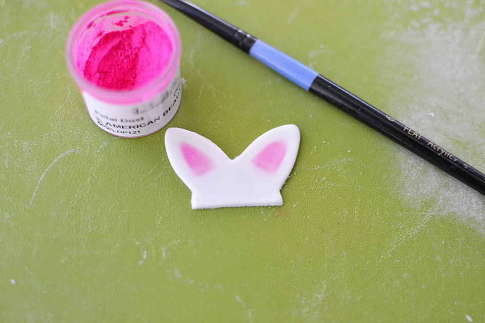 Fondant Bunny Ears Cupcake Toppers Tutorial