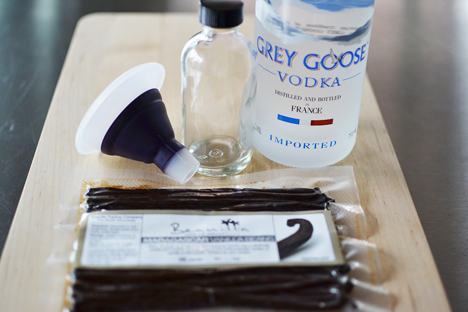 Homemade Vanilla Extract Tutorial