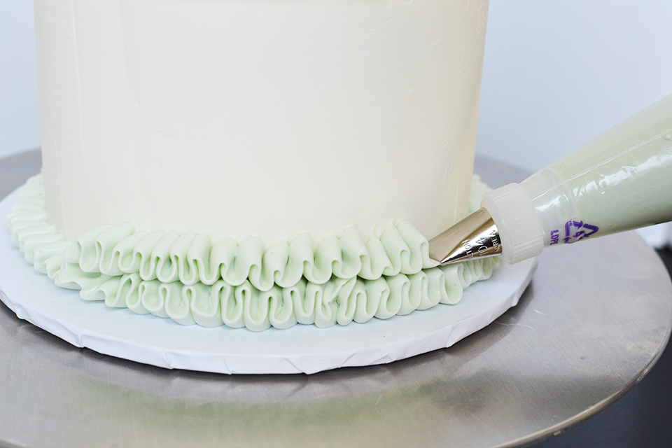 Ribbon Cake Tutorial, Piping With A Petal Tip