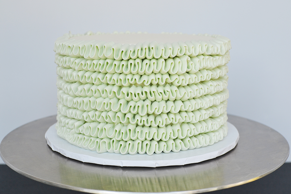 Ribbon Cake Tutorial, Piping With A Petal Tip