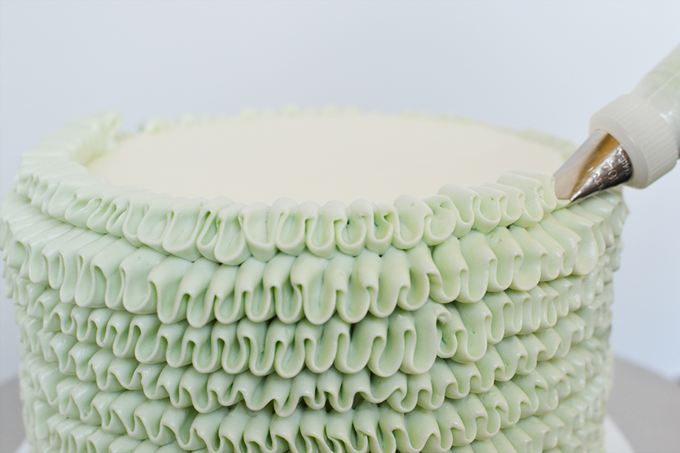 Ribbon Cake Tutorial, Piping With A Petal Tip Ribbon Cake Tutorial, Piping With A Petal Tip